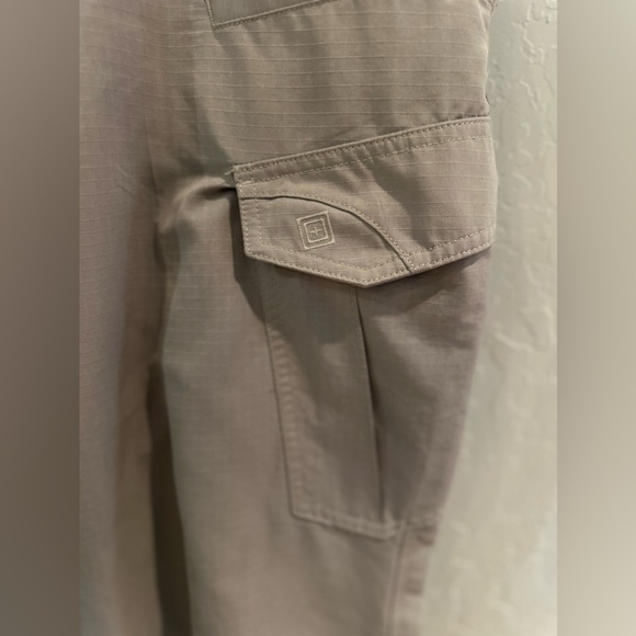 Men’s 5.11 Cargo Straight Leg Regular Fit Tactical Pants Size 36x30 - Picture 4 of 10